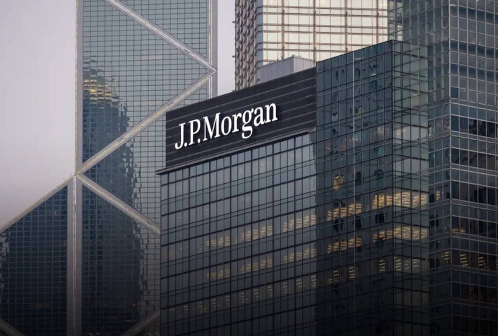 JPMorgan Chase in Talks to Replace Goldman Sachs with Apple