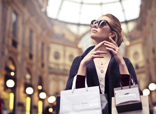 How to attract beauty luxury customers?