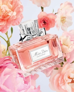 6 BEST PERFUMES FOR TEENAGE GIRLS