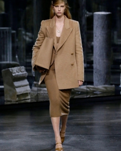 Fendi FW21 ready to wear women’s collection