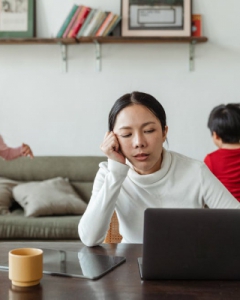 Japan promotes online working