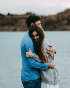 Reveals 13 Signs He Loves You Deeply