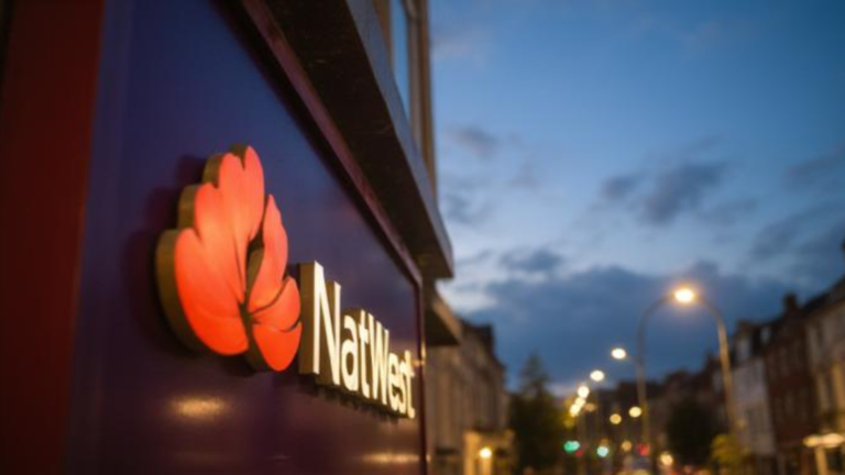 NatWest Climbs to Pre-Crisis High, Fueling Rise in UK Bank Shares